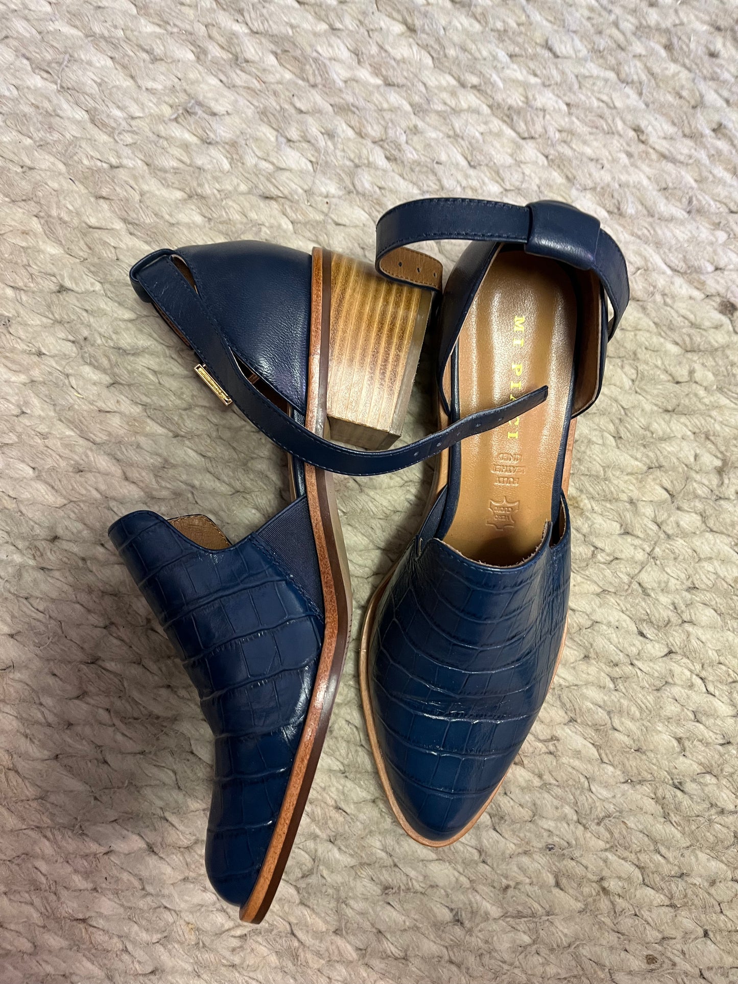 Mi Piaci Shoes - Size 40