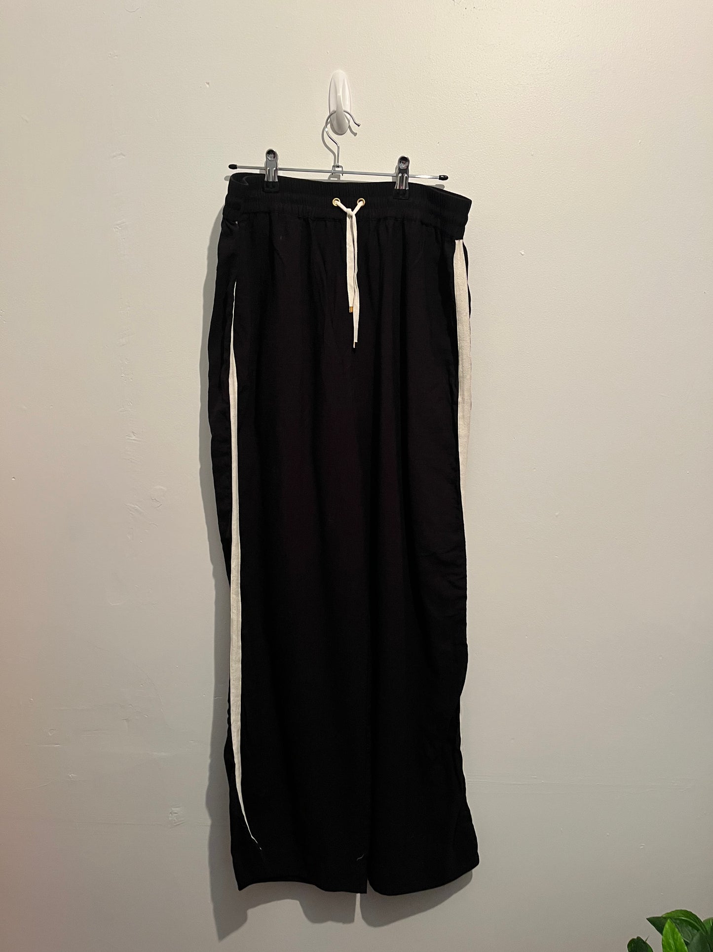 Taylor Sport Pants - Size M