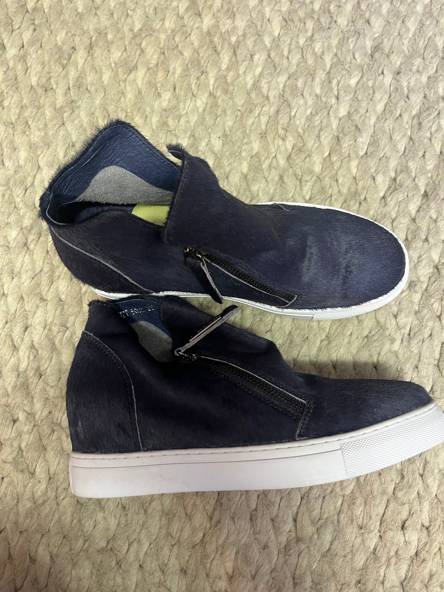 Minx Shoes - Size 37