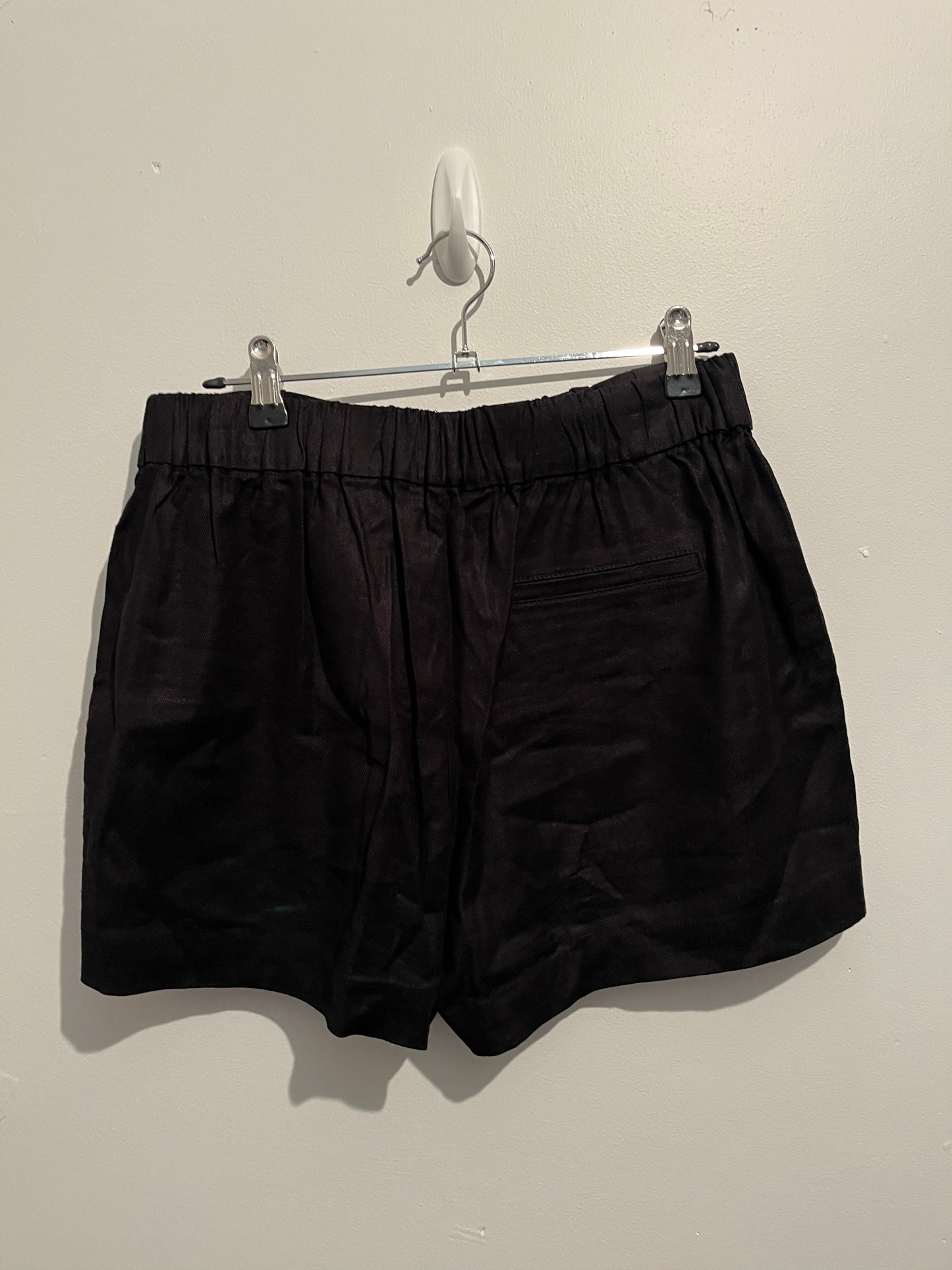 Max Shorts - Size 10