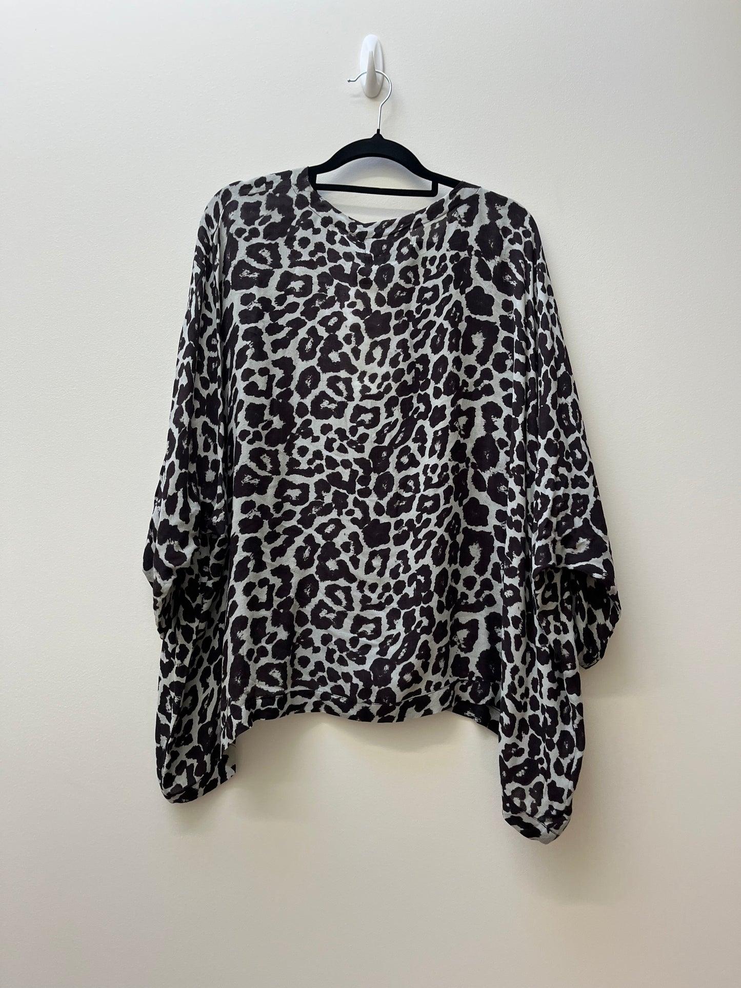 Adine&Co Top - Size M