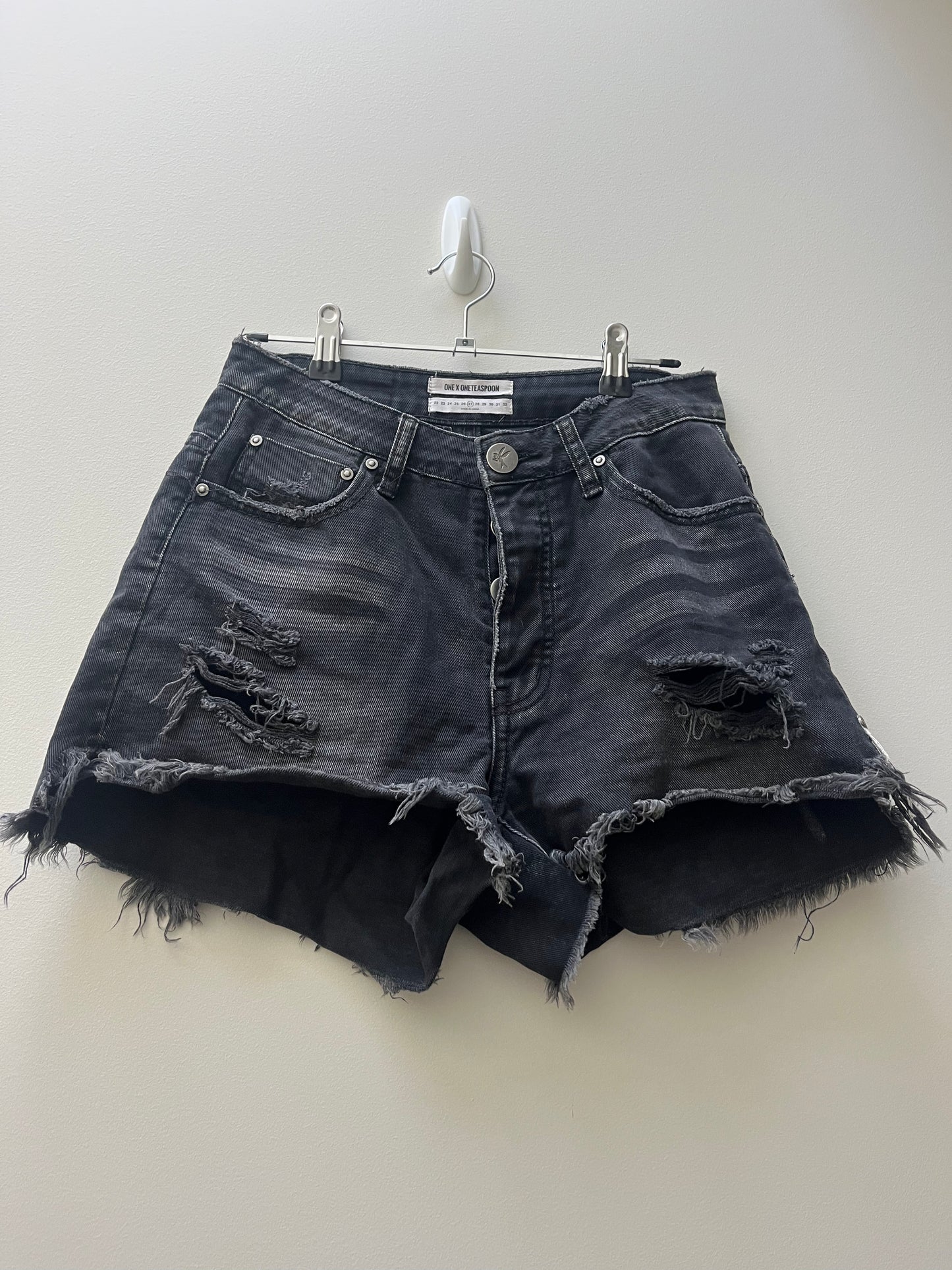 One Teaspoon Shorts - Size 27