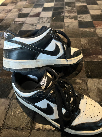 Nike Shoes - Size 5.5