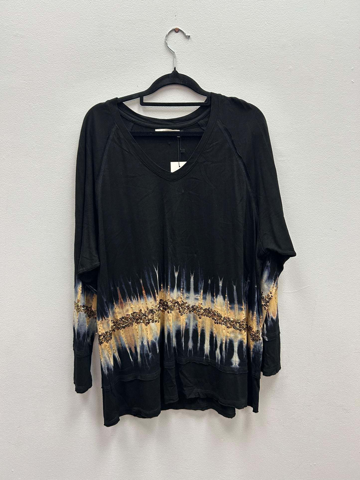 Adine & Co Black Top - Size M