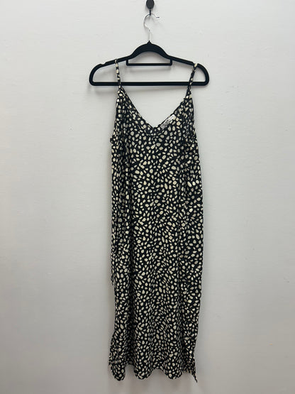 Harrie & Sam Dress - Size XL