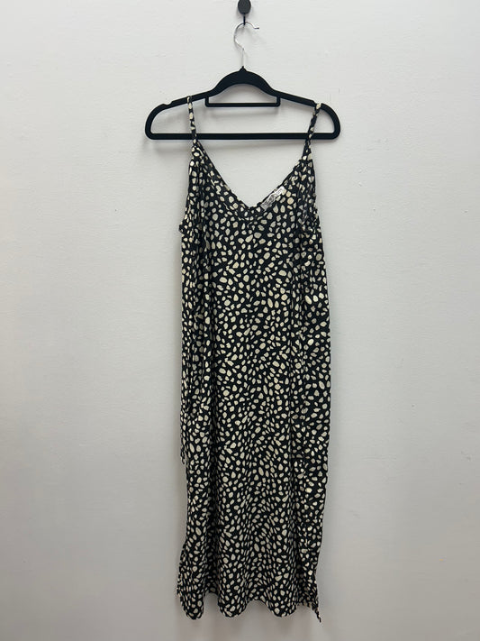 Harrie & Sam Dress - Size XL