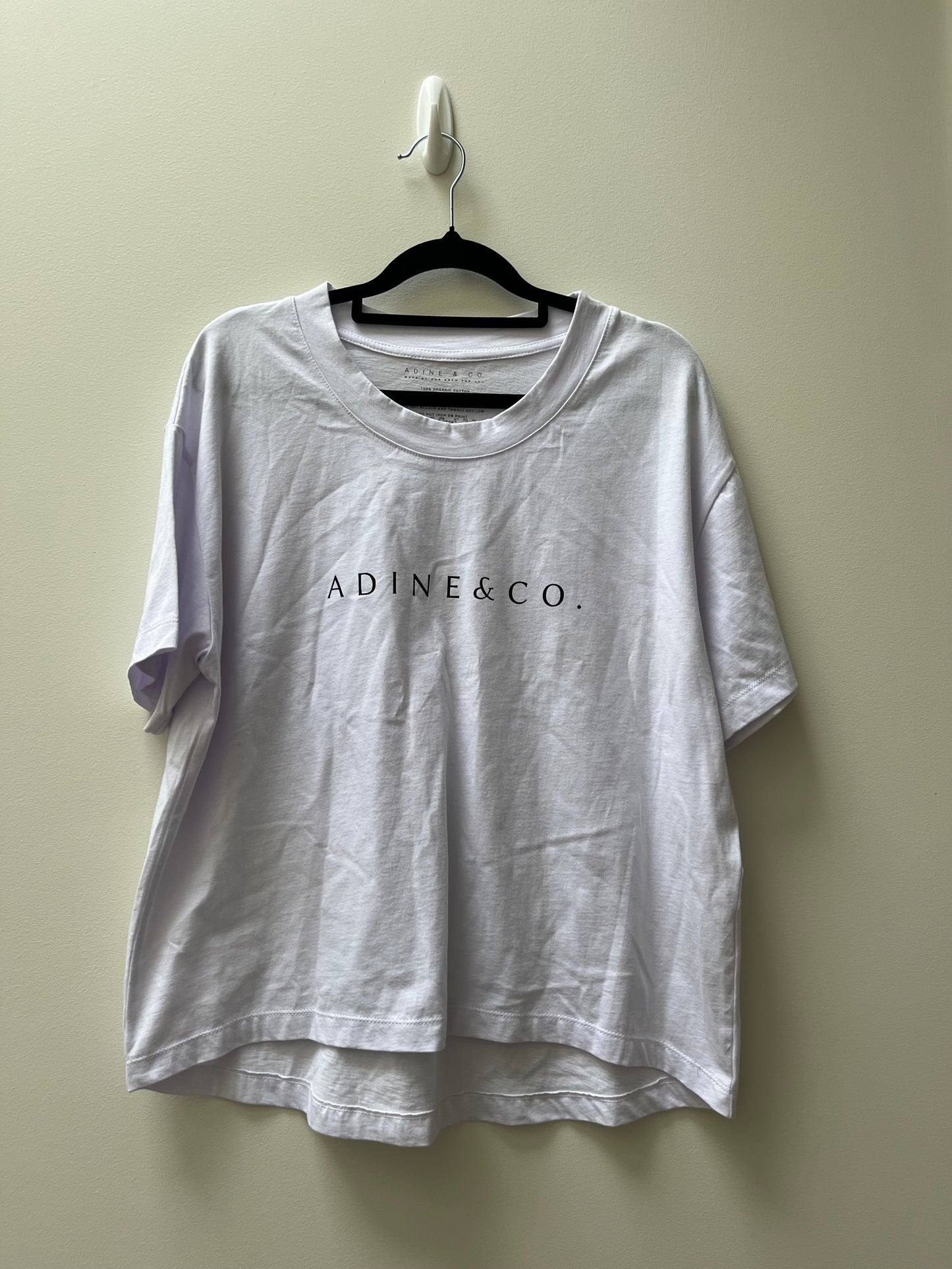 Adine & Co Tee - Size L