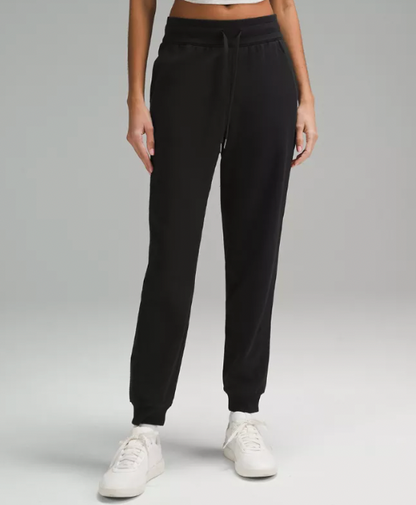 Lululemon Pants - Size 8